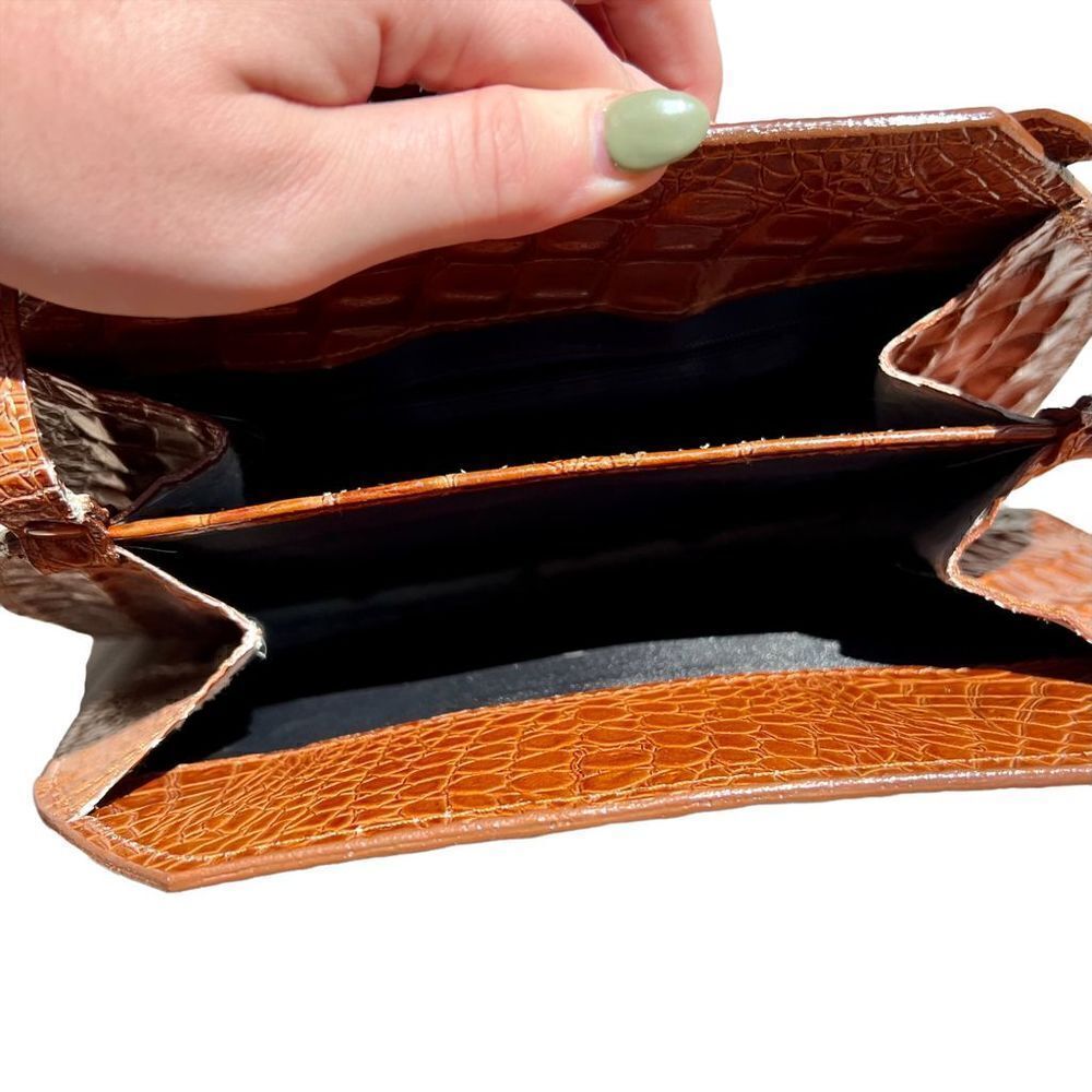 Faux Leather Purse With Single Clasp - Picture 6 of 6